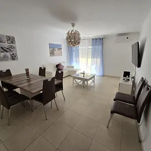 The Marine Place Apartment