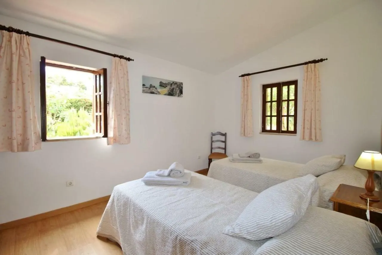 Villa Horta Nova à Lagos 0*,